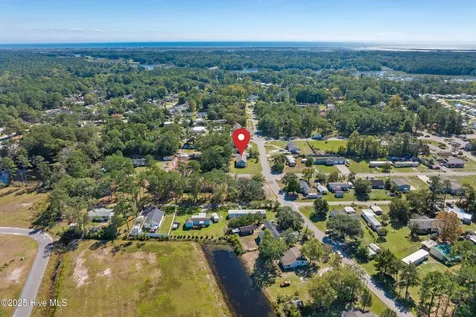 982 Charlotte Avenue Calabash NC 28467