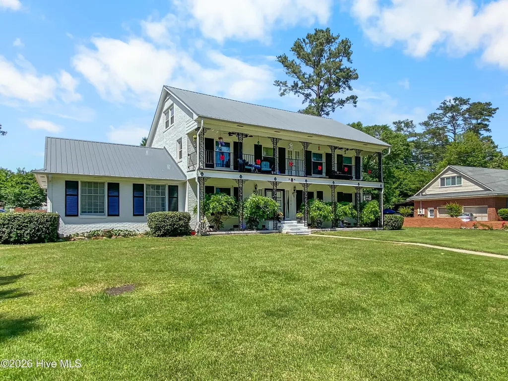 1907 Essex Street Kinston NC 28504