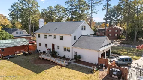 1907 Essex Street Kinston NC 28504