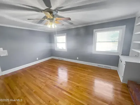 1907 Essex Street Kinston NC 28504