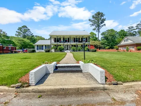 1907 Essex Street Kinston NC 28504