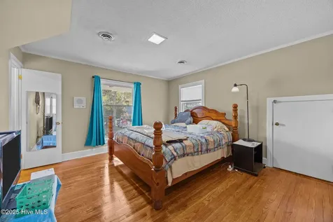 1907 Essex Street Kinston NC 28504