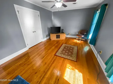 1907 Essex Street Kinston NC 28504