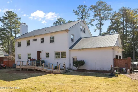 1907 Essex Street Kinston NC 28504