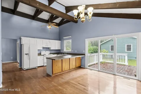 3608 Meadow Drive Morehead City NC 28557