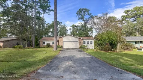 3608 Meadow Drive Morehead City NC 28557