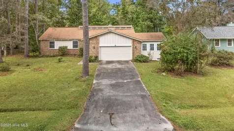 3608 Meadow Drive Morehead City NC 28557