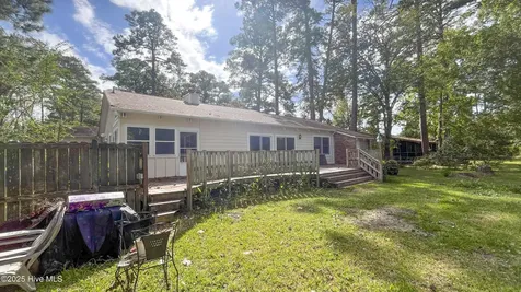 3608 Meadow Drive Morehead City NC 28557