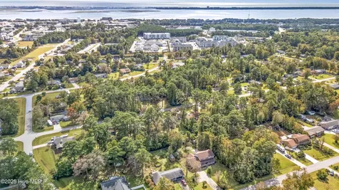3608 Meadow Drive Morehead City NC 28557