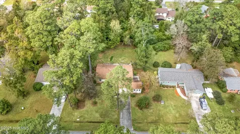 3608 Meadow Drive Morehead City NC 28557