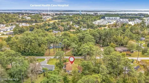 3608 Meadow Drive Morehead City NC 28557