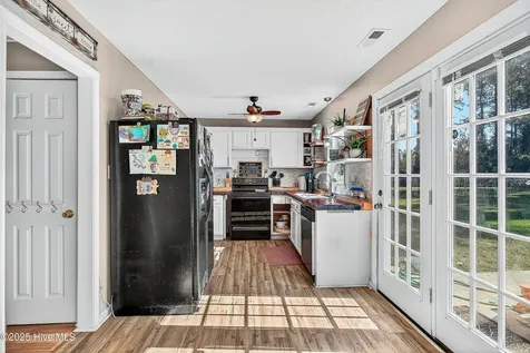 203 Reef Lane Richlands NC 28574