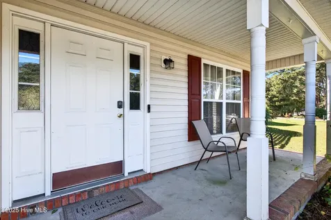 203 Reef Lane Richlands NC 28574