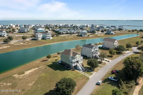 309 Kensington Place Newport NC 28570