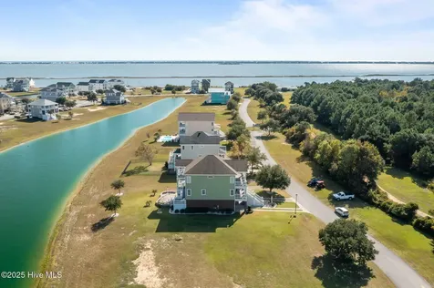 309 Kensington Place Newport NC 28570