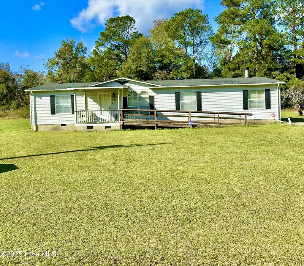 1232 Mears Lane Clarkton NC 28433