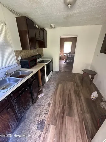 1232 Mears Lane Clarkton NC 28433