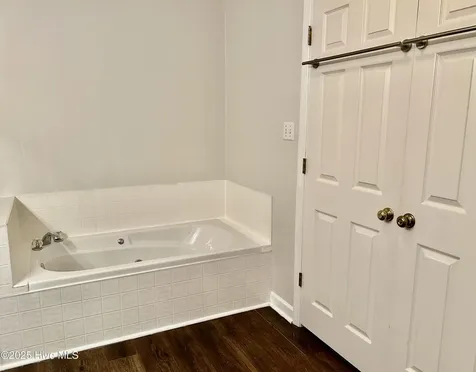 30081 W Lake Drive Wagram NC 28396