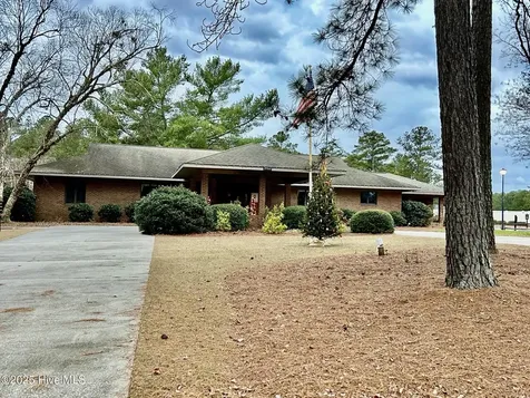 30081 W Lake Drive Wagram NC 28396