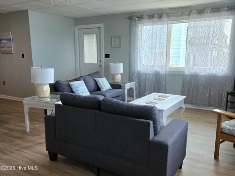 1103 Ocean Drive Emerald Isle NC 28594