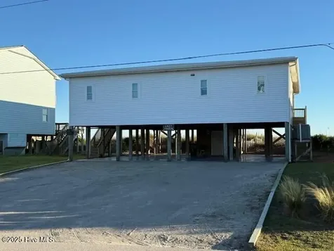 1103 Ocean Drive Emerald Isle NC 28594