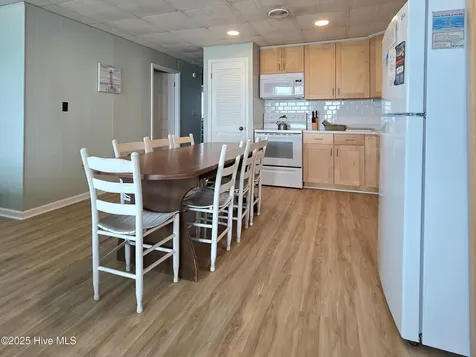 1103 Ocean Drive Emerald Isle NC 28594