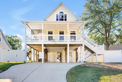 805 E Yacht Drive Oak Island NC 28465