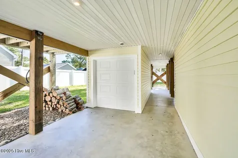 805 E Yacht Drive Oak Island NC 28465