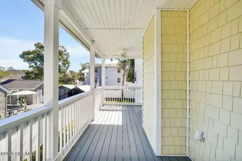 805 E Yacht Drive Oak Island NC 28465