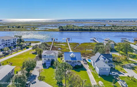 726 Waterway Drive SW Sunset Beach NC 28468
