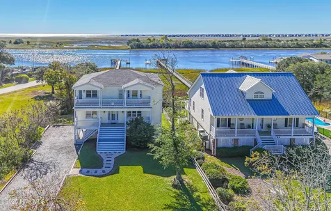 726 Waterway Drive SW Sunset Beach NC 28468