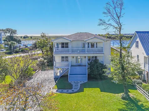 726 Waterway Drive SW Sunset Beach NC 28468