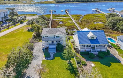 726 Waterway Drive SW Sunset Beach NC 28468