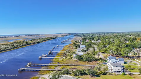726 Waterway Drive SW Sunset Beach NC 28468