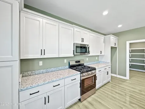 2111 Staysail Drive Elizabeth City NC 27909