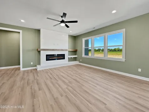 2111 Staysail Drive Elizabeth City NC 27909