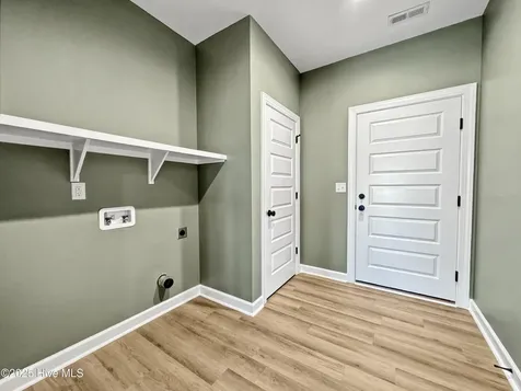 2111 Staysail Drive Elizabeth City NC 27909