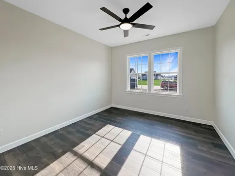 1006 Staysail Street Elizabeth City NC 27909