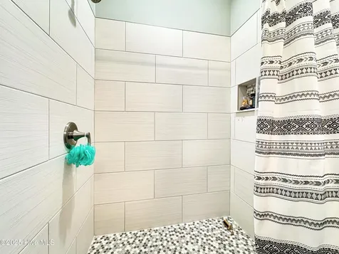 108 Staysail Drive Elizabeth City NC 27909