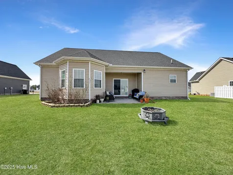 108 Staysail Drive Elizabeth City NC 27909