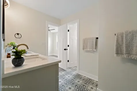 3111 Staysail Drive Elizabeth City NC 27909