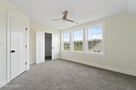 3111 Staysail Drive Elizabeth City NC 27909