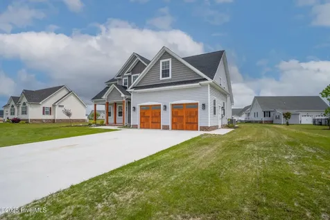 3111 Staysail Drive Elizabeth City NC 27909