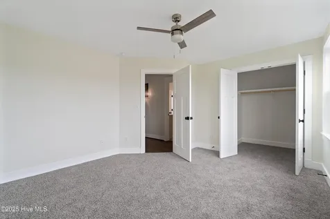 3111 Staysail Drive Elizabeth City NC 27909