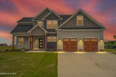 3111 Staysail Drive Elizabeth City NC 27909
