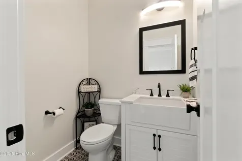 3111 Staysail Drive Elizabeth City NC 27909