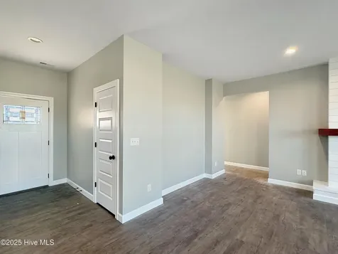 1061 Staysail Drive Elizabeth City NC 27909