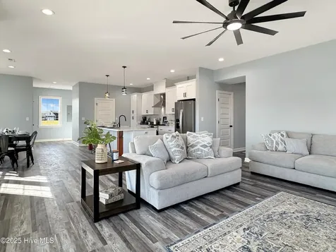 333 Staysail Drive Elizabeth City NC 27909