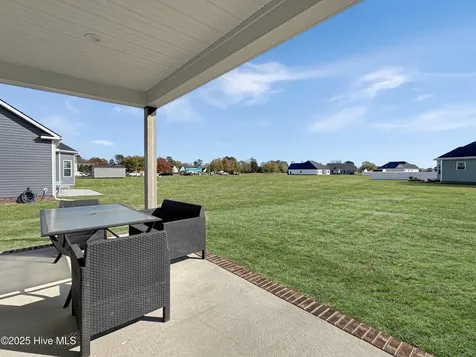 333 Staysail Drive Elizabeth City NC 27909