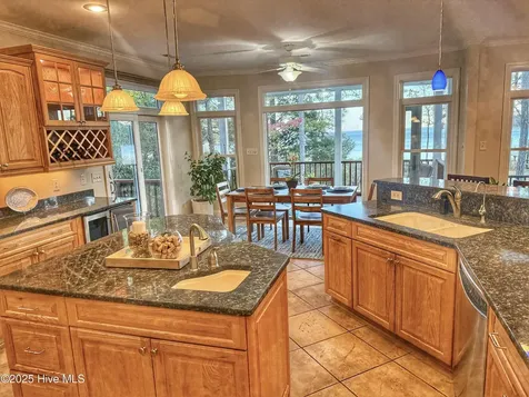 385 Peninsula Drive Oriental NC 28571